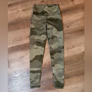 OFFLINE by Aerie Hi-Rise Jegging Women’s Size Small